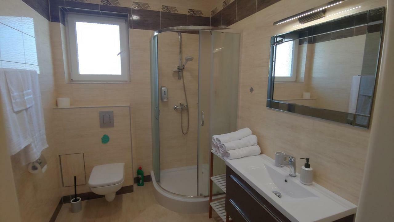 Apartamenty Dzemejra - Jumeirah Дарлово Екстер'єр фото